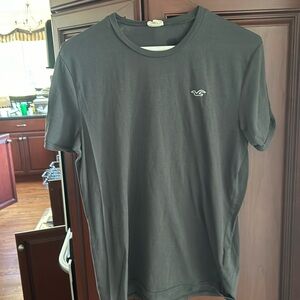 Men’s Hollister short sleeve tee shirt size small